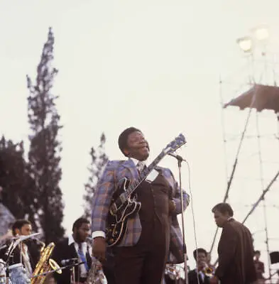 Guitarist Bb King Plays A Gibson Es355 1970S Old Music Photo 4 • $9