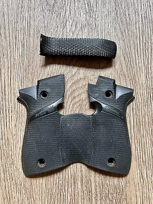 Beretta 84 Pachmayr Grips • $0.99