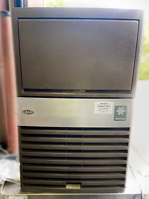Manitowoc 95 Lb Compact Undercounter Ice Machine - Air Cooled QM45A • $1200