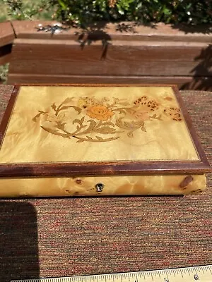 Vintage Jewelry Music Box Light Wooden Inlay Made In Italy Plays Love Story • $45