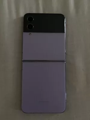 Samsung Flip 4  - NO BOX • $500