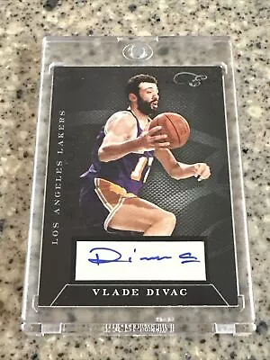 Vlade Divac 2011 Panini Black Box #185 Status Auto 99/199-Los Angeles Lakers • $20