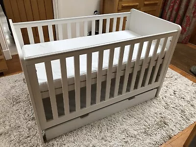 Mamas & Papas Rocco Cot Bed With Deluxe Mattress And Underbed Drawer. • £80