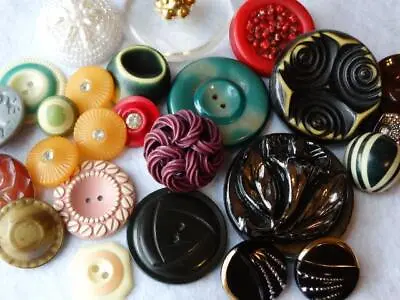 ANTIQUE VINTAGE BUTTONS Studio Bakelite Celluloid Beaded Buffed Glass Rhinetone • $15.99