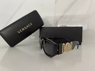 RRP$404 Versace Medusa Black Gold Unisex Medusa Sunglasses With Box & Case • $220