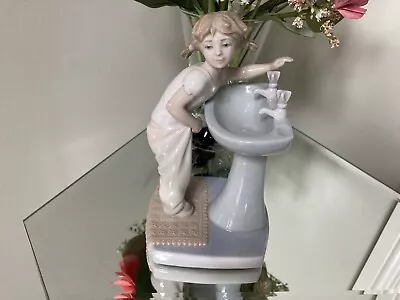 Lladro Little Girl With Pigtails At Sink  #4838 -  7 1/4  - CLEAN UP TIME! • $79.95