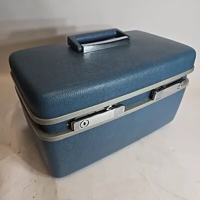 1970s Blue Samsonite Royal Traveller Medalist Makeup TRAIN CASE Mirror Key Tray • $87.90