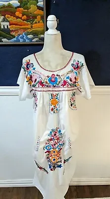 Oaxacan Style Mexican Embroidered Midi Boho Peasant Embroidered Sz Medium M • $54.95