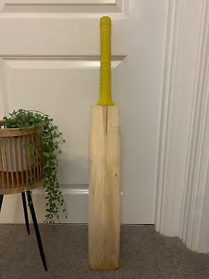 MB MALIK UMZ Cricket Bat - 2lb 8oz - Recently Refurbished! Season Old! Grade 1! • £130