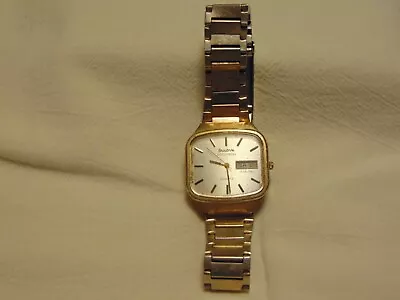 Vintage Bulova Accutron Quartz Men's Wristwatch Dual Day N9 • $12