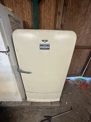 1948 GM MJ-7 Frigidaire Vintage Refrigerator • $650