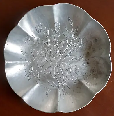 Aluminum Bowl Vtg Everlast Round Serving Dish Scallops Embossed Floral Roses • $20