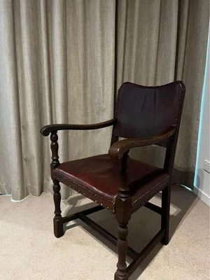 $280 • Buy 6x Antique English Carved Oak Baronial Chairs Leather Gothic - 2 Carvers, 4chair