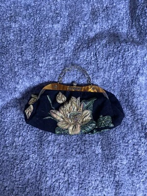 £23 • Buy Leko Embroidered Handbag FINAL OFFER PRICE