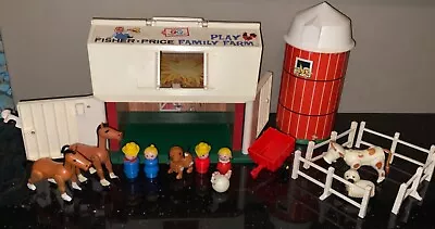 Vtg 1967 Fisher Price Family Farm “moo Barn” Animals & Little People Play Set • $40