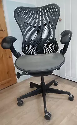 £350 • Buy Herman Miller Aeron Ergonomic Office Desk Swivel Chair
