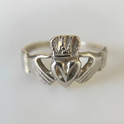 Vintage 925 Sterling Silver Claddagh Heart Band Ring Size 6.75 • $34.99