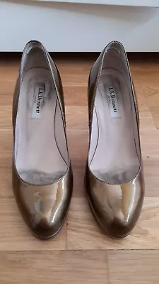 £5 • Buy LK Bennett Bronze Shoes Size 5 Used