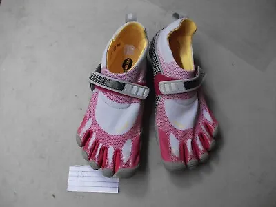 NWOT Womens VIBRAM FIVE FINGERS Pink-Gray Barefoot Running Shoes 39 US 8 AWESOME • $99.99