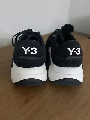 Y3 Trainers • £50