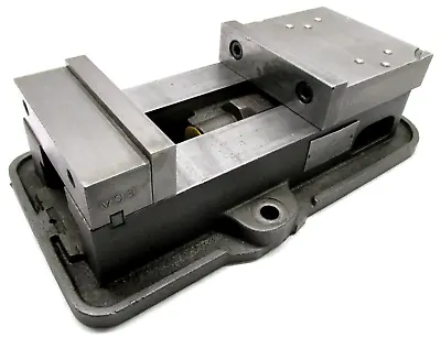 KURT ANGLOCK 6  MILLING MACHINE VISE W/ JAWS - #D60 • $299.99