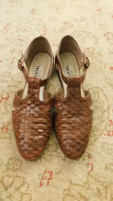 Retro Style Trotters Camel Brown Woven Leather Mary Jane T-Strap Flats Sz 8 S  • $7.69