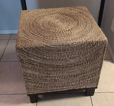 Pottery Barn Woven Abaca Table Duplicate Fantastic Condition!  Ready For Summer  • $9.99