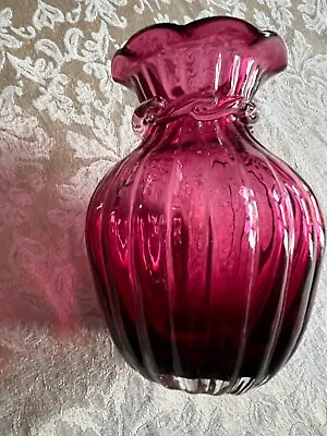 Vintage Pilgrim Glass Cranberry Ruffled Melon Ribbed Vase With Rigaree Collar 6” • $25