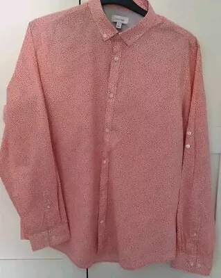 Calvin Klein Large Shirt • £1.89