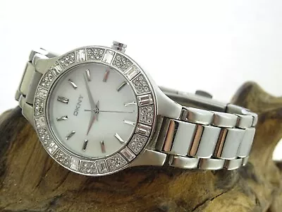 £25 • Buy DKNY Chambers Ladies 30mm Mother Of Pearl Dial Designer Bracelet Watch NY-8485