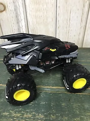 Batman Batmobile Spinmaster Monster Jam 1:24 Scale Street Justice Truck Hero C5 • $17.50
