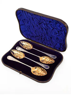 £425 • Buy Boxed Set Of Four Good Quality Edwardian Venetian Pattern Silver Berry Spoons
