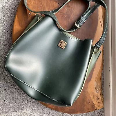 Matalan Green  Leather Look Clip Fastening Shoulder Handbag Used Once • £0.99