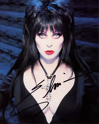 ELVIRA CASSANDRA PETERSON SIGNED AUTOGRAPHED 8x10 PHOTO HORROR ICON BECKETT BAS • $135