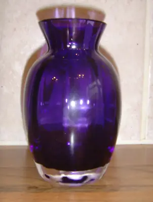 Dartington Handmade Glass Cushion Vase In Amethyst Purple Colour • £19.99