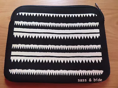 $12 • Buy Sass & Bide Sass Bide Geometric Zip Top Pouch Case Ex Cond Black N Off White