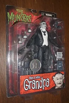 The Munsters Grandpa Toys R Us Black & White Action Figure NEW Diamond Select • $74.99