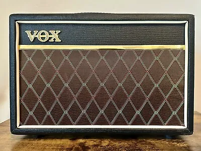 VOX V9106 Pathfinder 10 Guitar Combo Amplifier - 10 Watt • $65