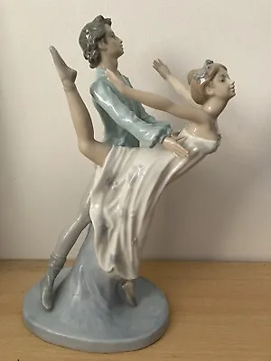 NAO By Lladro Figurine Ballet Dancers - Dancing On A Cloud - 1983 • £39.99