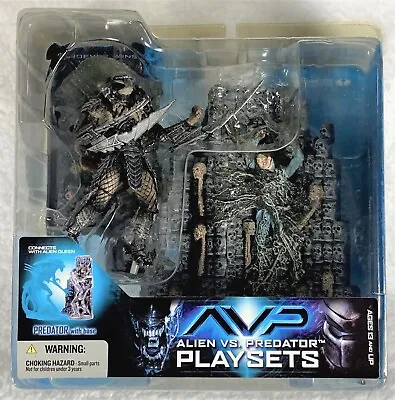 McFarlane Toy ALIEN Vs PREDATOR Playset Action Figure Set AVP 2005 With Base NEW • $39.99