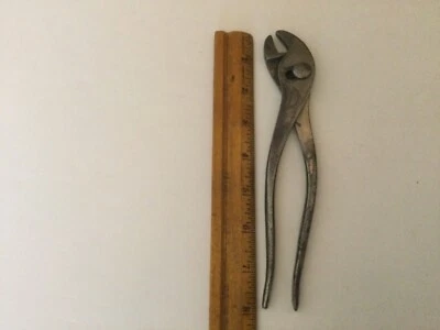 $20 • Buy Vacuum Grip 308 Battery Pliers By Forged Steel Products Pat. 3-8-21 USA-USED