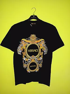 Mens Black Versace T-shirt Size X LARGE  • £59