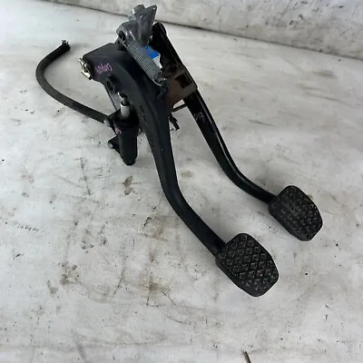 Bmw E46 3 Series MANUAL PEDAL ASSEMBLY / Clutch Pedal Assembly 323i 325i 330i M3 • $159.99