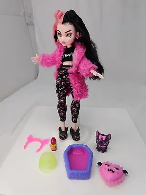 Monster High Creepover Party Draculaura W/Pet Count Fabulous Near Complete • $19.99