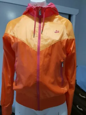 Vintage Nike Ladies  Retro Colours RainJkt Windrunner Light Jacket NWOT  S-M  • $60