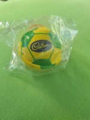 CADBURY SOCCEROOS GREEN AND GOLD PROMOTIONAL SQUISHY BALL Hacky Sack New Sealed • £12.99