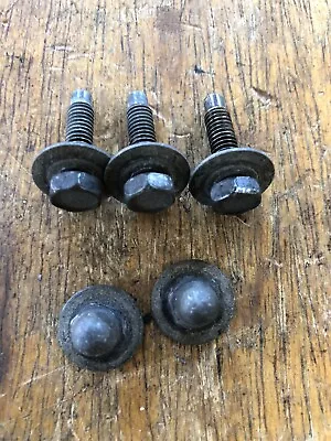 2008 Infinity G35 Engine Cover Bolts • $22.99