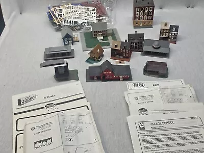 N Scale Lot Of 11 Buildings & Accessories • $65