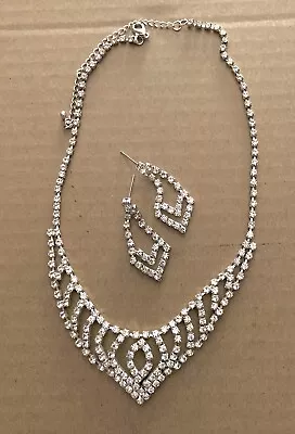 Vtg Rhinestone V-Shape Necklace & Earrings Set 18  Inch • $15.99