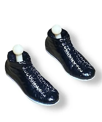 Mezco One:12 The Warriors Swan – PAIR OF BLACK SNEAKERS 1/12 Scale Fodder • $27.96